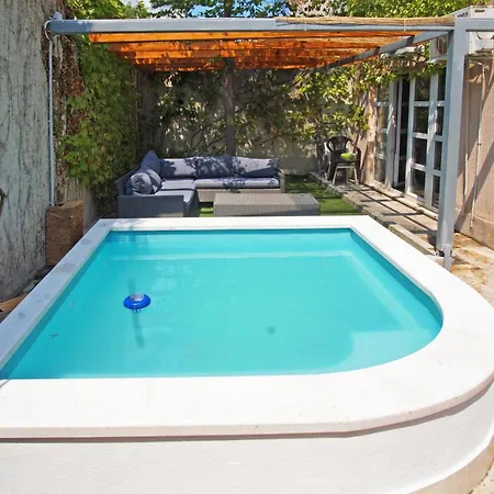 Kvaternikova - Pool, Grill, 4 Bedrooms, 3 Bathrooms スプリト