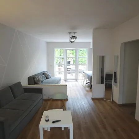 アパート Kvaternikova - Pool, Grill, 4 Bedrooms, 3 Bathrooms *