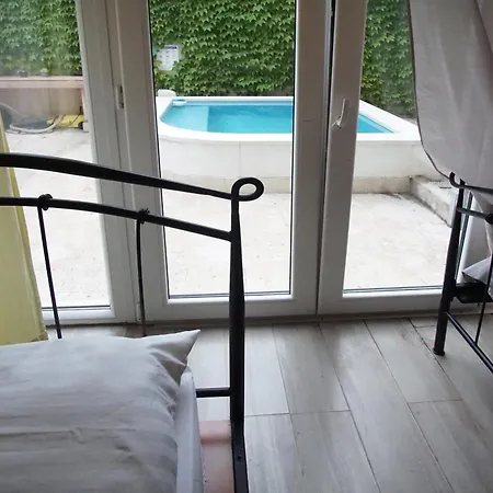 Kvaternikova - Pool, Grill, 4 Bedrooms, 3 Bathrooms スプリト