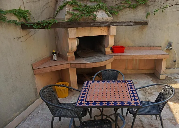 Kvaternikova - Pool, Grill, 4 Bedrooms, 3 Bathrooms