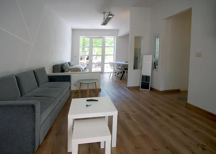 Kvaternikova - Pool, Grill, 4 Bedrooms, 3 Bathrooms 아파트 스플리트