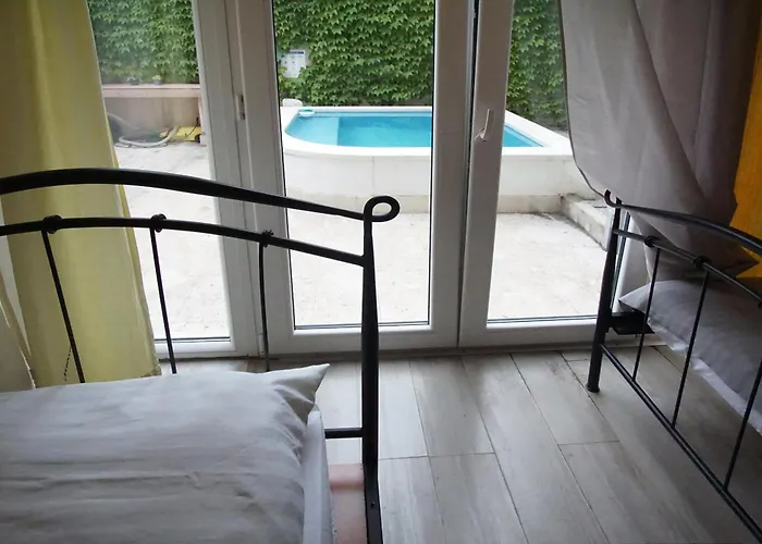 Kvaternikova - Pool, Grill, 4 Bedrooms, 3 Bathrooms 스플리트