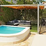 Apartmán Kvaternikova - Pool, Grill, 4 Bedrooms, 3 Bathrooms Split