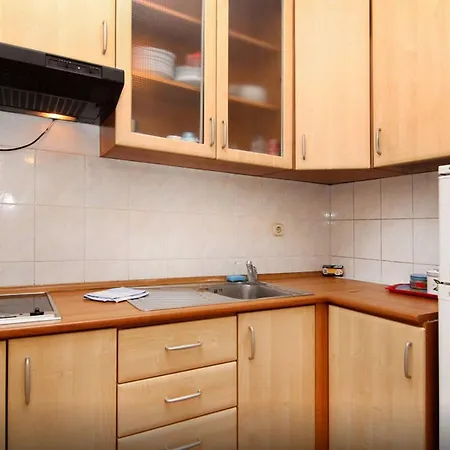 公寓 Kvaternikova - Pool, Grill, 4 Bedrooms, 3 Bathrooms 斯普利特