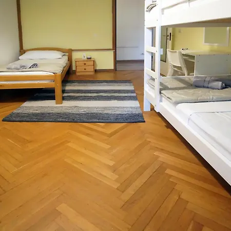 Apartmán Kvaternikova - Pool, Grill, 4 Bedrooms, 3 Bathrooms Split